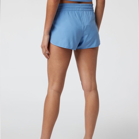 🆕Vuori Clementine Short 2.0 in Color: Isle Blue • BNWT! - Picture 6 of 7